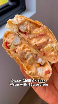 Ingredients 👇 * 600g Chicken Breast * 1 Red Pepper * 1/2 Red Onion * 40g Jalepenos * 5 Tbsp Sweet Chilli * 100g Light Cream Cheese * 100g Shredded Mexican Cheese Mix * 2 Tbsp Chinese Five Spice * 4 Tortilla Wraps "Elevate your lunch game with our Sweet Chilli Chicken Wrap! Bursting with flavor, this mouthwatering recipe combines the perfect balance of sweet and spicy. Dive into deliciousness with this easy and satisfying meal. #ChickenWrap #FlavorfulEats #SpicyDelight"