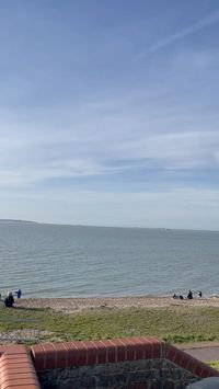 Beautiful beach (rocky small/no sand) located in hampshire in Lee-on-solent near stubbington, fareham and gosport. UK destination trip ideas family and friends morning beach walk