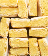 A tart and tangy twist on your favorite fudge brownie recipe, these rich and chewy lemon brownies will have you hooked from the very first bite! A fun and fresh twist on the decadent classic dessert. | Browned Butter Blondie