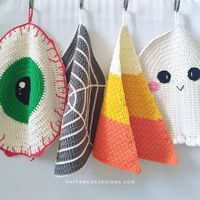 Halloween Ghost Dishcloth – Free Crochet Pattern • RaffamusaDesigns