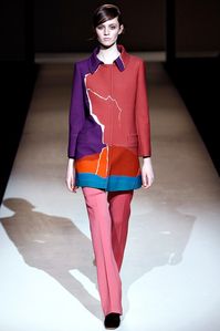 Alberta Ferretti Fall 2011 Ready-to-Wear Collection Photos - Vogue