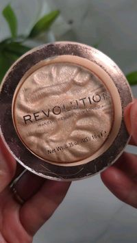 Makeup Revolution Highlight Reloaded is a must-have Drugstore Makeup Highlighter in your makeup collection ✨️ Check more reviews on my social media.