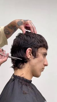 Flawless men’s haircut by @kevinpaulmiller! 💇‍♂️👌 #tutorial #hairtutorial #stepbystephair #menshaircut