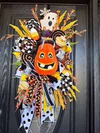 Halloween Pumpkin Wreath, Candy Corn Wreath, Cupcake Wreath, Halloween Lollipops, Front Door Halloween Wreath, Pumpkin Wreath, Ghost Wreath - Etsy