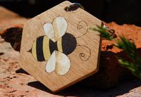 cute bee, gift for her, wooden keychain unique wood gift, handmade keyring, bee gifts, cute bee decor, gift for bee keeper, honey bee, bee happy, animal lover gift, animal ring, cute animal, gift for couple, wood keyring, wood crafts, valentine gifts for girlfriend, valentine love, gift ideas, gift for boyfriend, gift for girlfriend, gift for xmas, lovely animals, lovely art, keychain ring, keychain gift ideas, handmade, custom keychain, marquetry woodworking, wood animal, wood gifts