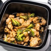 Healthy Air Fryer Chicken and Broccoli Recipe | @eatbetterrecipes