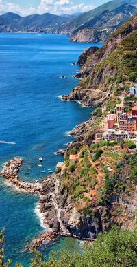 The village of Riomaggiore on the Cinque Terre coast of Liguria, Italy • photo: John Monster on 500px