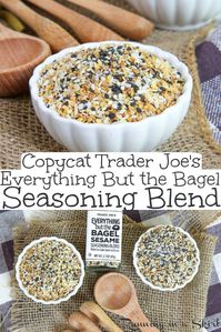 DIY Copycat Trader Joe's Everything But the Bagel Seasoning blend recipe. This homemade version includes the ingredients and ideas / uses to make recipes at home! The perfect dupe. / Running in a Skirt #everythingbagel #traderjoes #everythingbagelseasoning #recipe #healthy #healthyliving