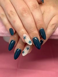 #nails #nailart #naildesign #stars