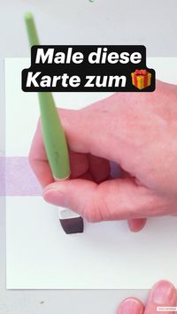 Irgendjemand hat doch immer Geburtstag, oder? 😁 Wenn ihr jemanden kennt: Einfach markieren! 🎁 Und wenn du auch solche Schriftzüge aus dem Handgelenk schütteln möchtest, schnapp dir jetzt mein Übungspaket für 0€! Einfach dem Pin-Link folgen. ✨  #handlettering #brushlettering #birthday #watercolor