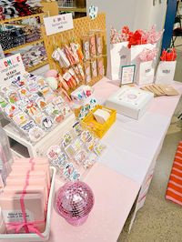 Craft table, market stall, market table idea, popup display, market display, display ideas, craft fair ideas, craft fair setup, market setup, market table ideas, ctaft market table inspo, pink booth setup, pink craft fair setup, popup setup ideas