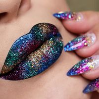 Lip art Super fácil para arrasar no carnaval! - http://www.pausaparafeminices.com/maquiagem/lip-art-super-facil-para-arrasar-no-carnaval/