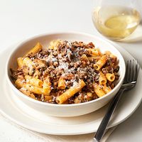 Bacon, Beef & Mushroom Ragu with Macaroni - Rachael Ray Every Day-10/14 p.107