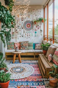 Boho Balcony Vibes: Your Guide to Creating a Cozy Outdoor Haven - Puqqu