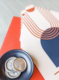 Personalize your special event with these modern geometric inspired envelope liners perfect for an modern desert wedding that will set the tone and really wow your guests! Envelope liners are a great way to tie your wedding invitation suite together! These orange and blue envelope liners pair perfect with burnt orange wedding envelopes.