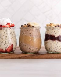 These high-protein overnight oats are packed with protein and taste absolutely amazing! They are perfect for meal prepping and are an easy, nutritious way to start your day.