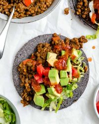 These Lentil Tacos are so delicious, filling, and easy to make! Perfect for tacos, burritos, bowls, and more! #plantbasedonabudget #lentil #tacos #easy