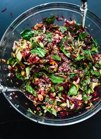 Beet salad with carrot, quinoa  & spinach