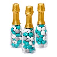 Whether you’re looking for special birthday favors, wedding favors or even bridal shower favors, get inspired with our M&M’S DIY Favor Box with 20 mini occasion bottles. It comes with a 2-pound bag of delicious personalized M&M’S for an easy and fun DIY project!