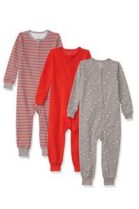 Some parents find that stretchy sleepwear is ideal because it's comfortable and doesn't get bunched up while the baby sleeps. #pajamaschunky #chunkybaby #bestpajamas #pajamaschunkybaby #bestpajamaschunky