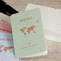 Neem je gasten mee op een reis rond de wereld met deze menukaart. www.tadaaz.be | Tadaaz #wedding #huwelijk #traveling #menu