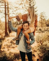 California couples photographer / nature session / couples outfit inspiration/ engagement Session / sunset shoot