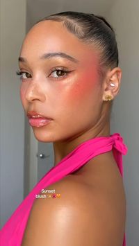 Trend de aplicação de blush com o mix das cores pink e laranja   #sunsetblush #trending #automaquiagem #blush