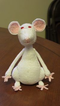 Crochet rat.......want this for my kids!!