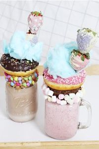 Freakshakes selber machen: 2 einfache DIY Milchshake Rezepte!