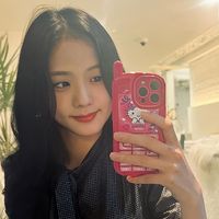 blackpink jisoo mirror selca icons