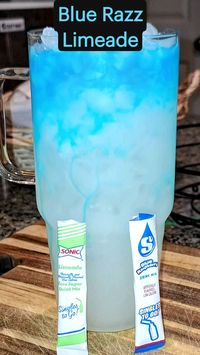 40 Oz of water 💧 with ice 🧊 1 packet of Sonic Limeade 🍋‍🟩 1 packet of Starburst Blue Raspberry 💙   #water #icecold  #blueraspberry #limeade #wotd #wateroftheday