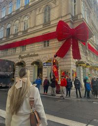 #christmas #christmasdecor #christmasideas #christmasornaments #vienna #viennacity #austria #austriatravel #travel #travelgram #bows #hair #hairstyles #aesthetic