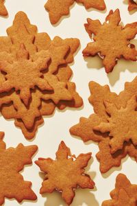 These gingerbread sandwich cookies are filled with an incredibly easy 10-minute marshmallow frosting we can't get enough of.