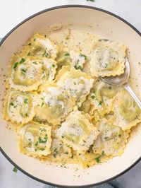 Enjoy a delicious homemade meal without the hassle. Try this quick and easy Spinach and Ricotta Ravioli recipe ready in just 20 minutes.