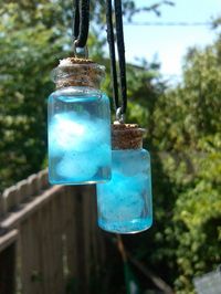 Estas hermosas piezas de joyería son la cosa más tierna que he visto en mi vida, parecen sueños capturados en una pequeña botella.