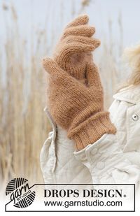 Gestrickte Fingerhandschuhe in DROPS Nord und DROPS Kid-Silk. Die Arbeit wird glatt rechts gestrickt.