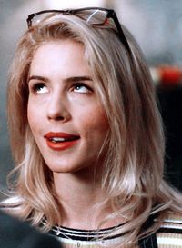 Emily Bett is so good at "Felicity Faces", especially when she's being funny!