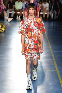 MSGM Spring 2019 Menswear
https://www.vogue.com/fashion-shows/spring-2019-menswear/msgm/slideshow/collection#70