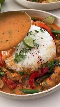 🥘 Thai Red Curry with Chicken! by @moribyan 🤎 recipe up on the blog as always - link in bio! #chicken #curry #cozy #easy #easyrecipes #dinner #cooking #food #foodblog #foodie #yummy #eeeats #foodstagram #mealprep #healthy #instafood #thai #thaifood #healthyfood