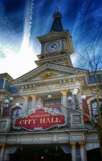 City Hall | Mainstreet USA during Christmas time | Disneyland Paris #DLP #Disneyland #disneylandparis #Paris #mainstreet #christmas