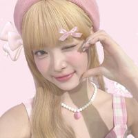 𝒎𝒊𝒏𝒆 𝒅𝒐𝒏'𝒕 𝒓𝒆𝒑𝒐𝒔𝒕! #eunchae #icon #pink #kpop #bow