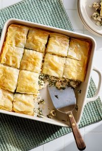 Spanakopita-Inspired Chicken & White Bean Casserole