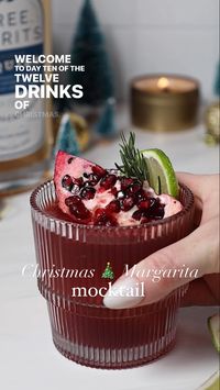 Mocktail lovers, I’ve got another goodie for you! This Christmas Margarita Mocktail is the Sleepy Girl Mocktail’s festive older sister. She’s sweet but not too sweet, super chill and appropriately festive, perfect for a relaxed Christmas at home. Here’s how to make it: 1.5 oz NA tequila 2 oz coconut water 1 oz cranberry or Pom juice 1 oz tart cherry juice .5 oz lime juice Garnish with pomegranate & lime Add all ingredients to a cocktail shaker filled with ice. Shake & strain into a glass. Garnish with pomegranate arils & a lime wedge. #drinkfreespirits #drinkmorecocktails #nonalcoholic #holidaydrinks #mocktailtime #nonalcoholic #sobercurious #sobercuriousmovement #noboozenoproblem #alcoholfree #drinkrecipe #drinkreels #beveragephotographer #holidaypartyideas #sleepygirlmocktail