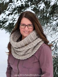 Learn to crochet a quick & easy crochet hooded cowl. Step by step photo tutorial & a video tutorial is included. #crochetcowl #crochethoodedcowl #hoodedcrochetcowl #crochetscarf #easycrochetcowl #easycrochethoodedcowl #freecrochetpattern #crochetcowlpattern #freecrochetcowlpattern #crochetsnood #crochethood #beginngercrochet #crochetvideotutorial #crochet #quickcrochetgiftidea #quickcrochetpattern #easycrochet #easycrochetcowlpattern #quickcrochetcowl #quickcrochet #crochetpattern