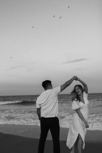 Cozy Beach Engagement Session at Tybee Island, GA - ardentandelmphoto.com