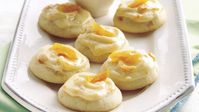 Enjoy these delicious cookies topped with dried apricots – perfect for a dessert.