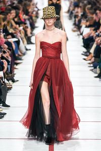 Christian Dior Fall 2019 Ready-to-Wear Fashion Show - Vogue