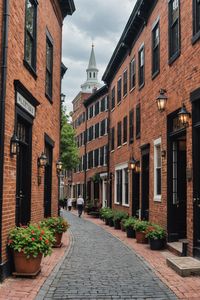 Step back in time and experience the charm and culture of Old Town Alexandria, a historic Virginia neighborhood with cobblestone streets, 18th-century architecture, and a vibrant arts scene, perfect for a weekend getaway or day trip from Washington, D.C.