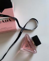 Prada Paradoxe moments 🌸💕🎀 @pradabeauty @communityxseen #pradabeauty #pradaparadoxe #fragrance #girltherapy #girlythings #aesthetic #selfcare