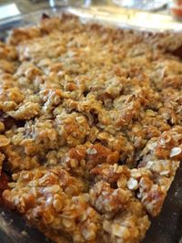 Scrumpdillyicious: Mom's Apple Crisp with Crunchy Oat Topping